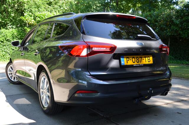 Ford FOCUS Wagon 1.0 EcoBoost Connected Navi/Pdc/Ecc/Stoel,ruit en stuurverwarming/Cr-Controle/Privacy-Glass/16-Inch Lmv/Achteruitrijcamera