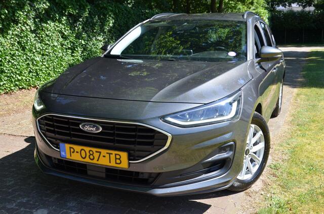 Ford FOCUS Wagon 1.0 EcoBoost Connected Navi/Pdc/Ecc/Stoel,ruit en stuurverwarming/Cr-Controle/Privacy-Glass/16-Inch Lmv/Achteruitrijcamera