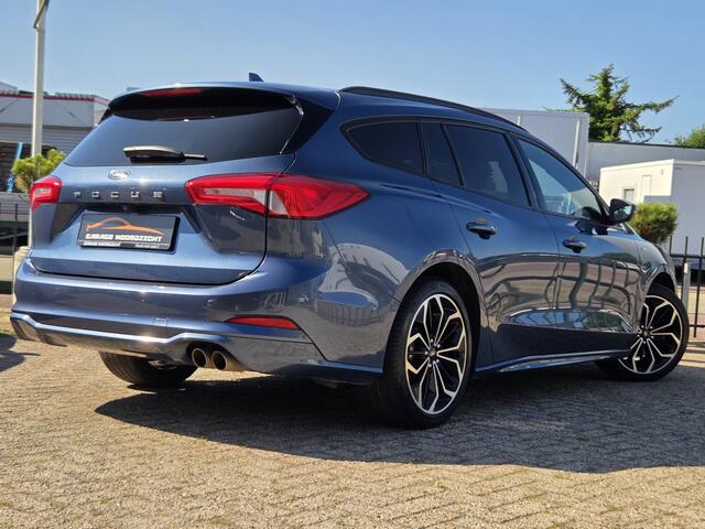 Ford FOCUS Wagon 1.5 EcoBoost ST Line Business NAVIGATIE|CAMERA|PDC VOOR+ACHTER|GETINT GLAS|18 INCH Maandag tot Vrijdag geopend van 09.00 tot 20.00 uur geopend en Zaterdag van 09.00 tot 18.00 uur