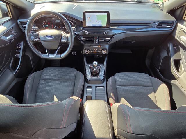 Ford FOCUS Wagon 1.5 EcoBoost ST Line Business NAVIGATIE|CAMERA|PDC VOOR+ACHTER|GETINT GLAS|18 INCH Maandag tot Vrijdag geopend van 09.00 tot 20.00 uur geopend en Zaterdag van 09.00 tot 18.00 uur
