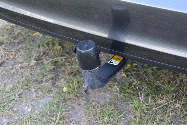 Ford FOCUS Wagon 1.0 EcoBoost Titanium Business Trekhaak Navigatie stuur/voorruit verwarming