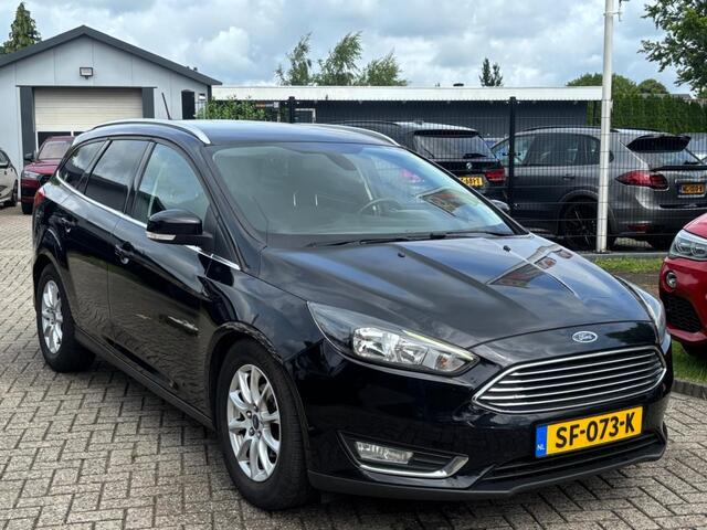 Ford FOCUS 1.5 TDCI Titanium Automaat Zwart 2017