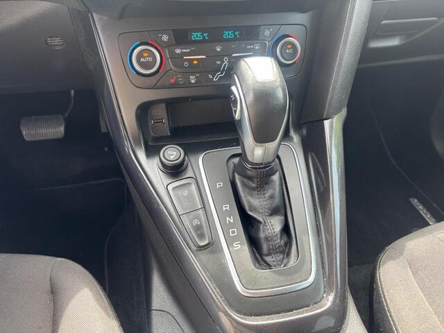 Ford FOCUS 1.5 TDCI Titanium Automaat Zwart 2017