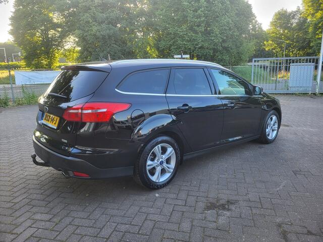 Ford FOCUS 1.5 Titanium Edition Eerste eigenaar Automatische airco Stoelver