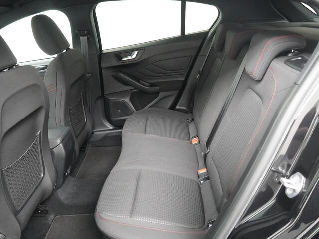 Ford FOCUS ST-line Ecoboost 125PK automaat | Camera | Winterpakket | Adap. Cruise | PDC | LED |