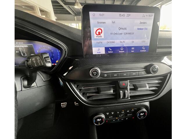 Ford FOCUS 1.0 EcoBoost Hybrid ST Line Winterpakket / Led Pakket / Cruise Control / Pano Dak