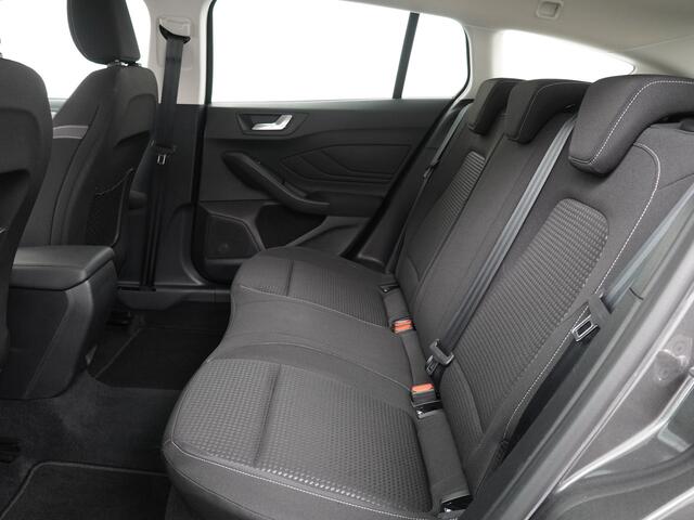 Ford FOCUS Wagon EcoBoost Connected | LED koplampen | ALL season banden | ISOFIX | PDC |