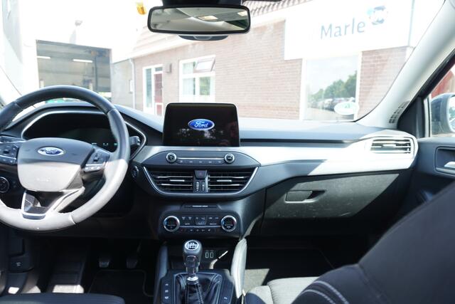 Ford FOCUS Wagon 1.0 EcoBoost Hybrid Titanium X Business PANORAMADAK STOEL- EN STUURVERWARMING CARPLAY