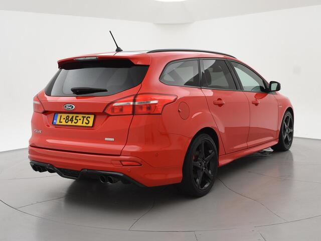Ford FOCUS Wagon 1.5 150 PK RED EDITION ST-LINE + SPORTUITLAAT | 18 INCH l APPLE CARPLAY