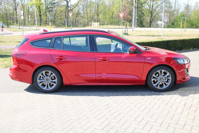 Ford FOCUS Wagon 1.0 EcoBoost 155 PK Hybrid AUTOMAAT ST- Line AFNEEMBARE TREKHAAK | WINTERPAKKET | NAVIGATIE |