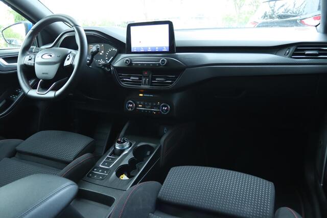 Ford FOCUS WAGON 1.5 ECOBOOST ST-LINE AUT | TREKHAAK | HUD | LED | B&O | WINTERPACK | CAMERA | ACC | KEY-LESS