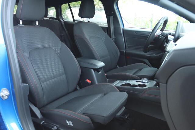 Ford FOCUS WAGON 1.5 ECOBOOST ST-LINE AUT | TREKHAAK | HUD | LED | B&O | WINTERPACK | CAMERA | ACC | KEY-LESS