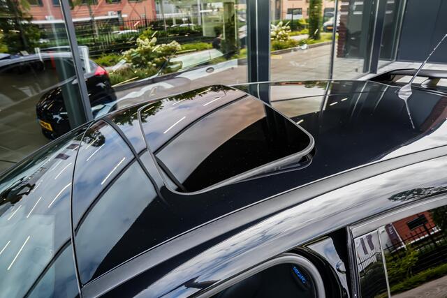 Ford FOCUS RS 2.3 350pk |dealer onderhouden|schuif/kantel dak|schaalstoelen|Sony|Apple Carplay|bi-xenon|19" multispaak|