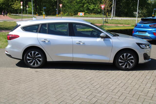 Ford FOCUS Wagon 1.0 EcoBoost 125 PK Hybrid AUTOMAAT Titanium ADAPTIVE CRUISE | BLIS | CAMERA