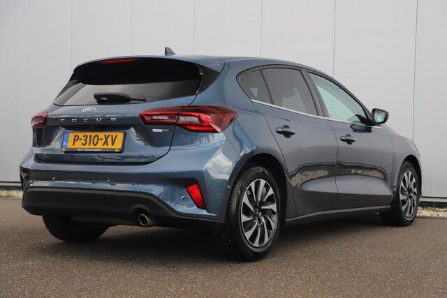 Ford FOCUS 1.0 EcoBoost Hybrid Titanium Style Winter Pack Keyless Navigatie Achteruitrijcamera Carplay Android Clima Stuur & Stoelverwarming All season banden!