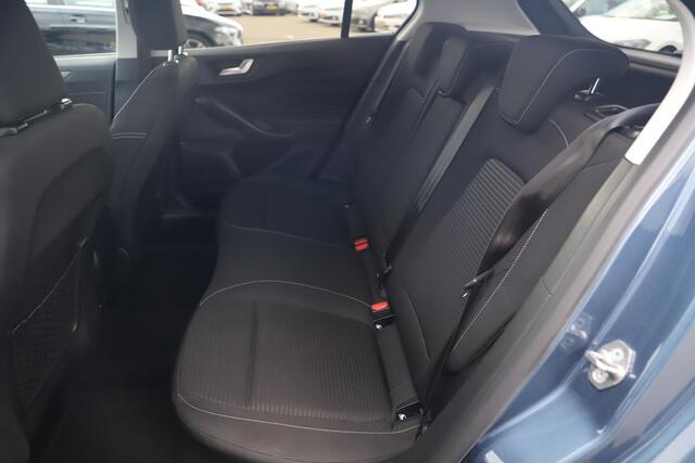 Ford FOCUS 1.0 EcoBoost Hybrid Titanium Style Winter Pack Keyless Navigatie Achteruitrijcamera Carplay Android Clima Stuur & Stoelverwarming All season banden!