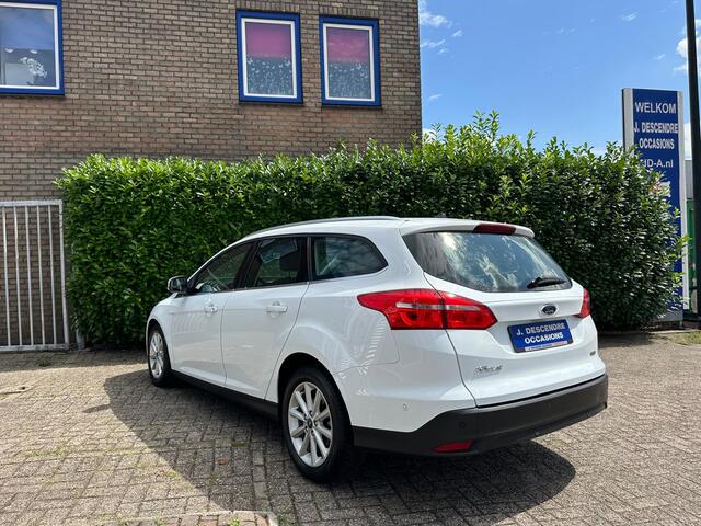 Ford FOCUS Wagon 1.0 Titanium Climate C, Cruise C, Navigatie, Pdc!!!!