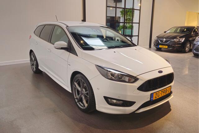 Ford FOCUS Wagon 1.0 ST-Line - Apple Carplay/Android Auto - Stoel/Stuurverwarming - achteruitrijcamera