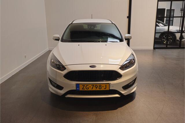 Ford FOCUS Wagon 1.0 ST-Line - Apple Carplay/Android Auto - Stoel/Stuurverwarming - achteruitrijcamera