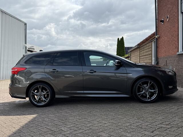 Ford FOCUS Wagon 1.0 ST-Line | NAVI | CARPLAY | PDC | CRUISE |