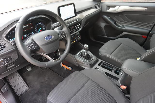 Ford FOCUS Wagon 1.0 EcoB.125PK Titanium Bus. DesignPack/17Inch. LED Koplampen.