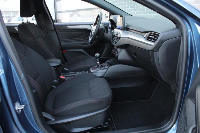 Ford FOCUS Wagon 1.0 EcoBoost Hybrid ST Line Style / Carplay / Camera / N.A.P.