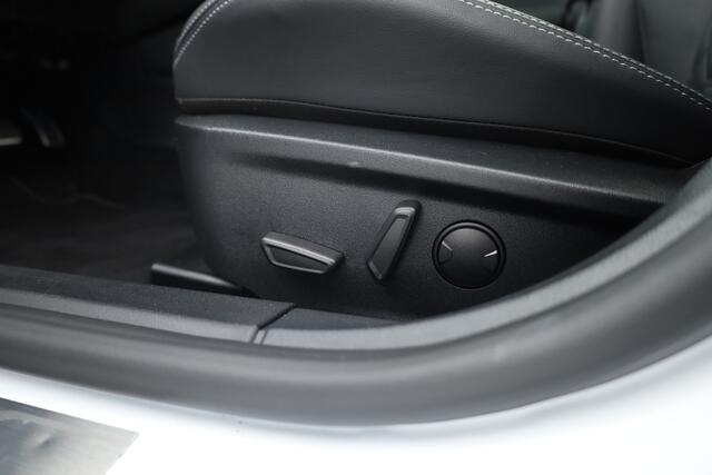 Ford FOCUS 1.0 EcoBoost Hybrid ST Line Vignale | Pano | HUD | Adapt. Cruise | Camera | Leder | Keyless |