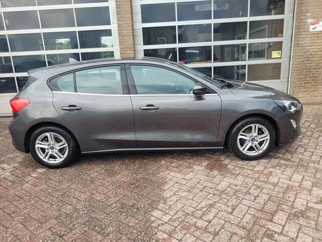 Ford FOCUS 1.0 Turbo 125pk 5 drs Business Edition apple carplay xenon