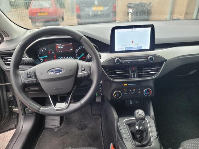 Ford FOCUS 1.0 Turbo 125pk 5 drs Business Edition apple carplay xenon