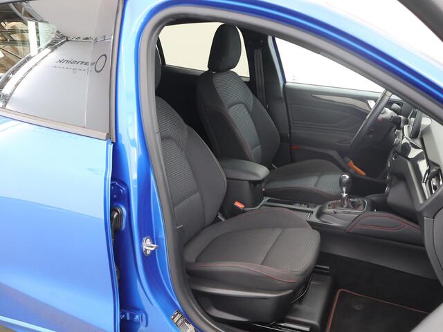 Ford FOCUS 1.0 EcoBoost Hybrid ST Line X Business | Trekhaak | Parkeercamera | Winterpack | Navigatie | B&O |