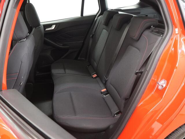 Ford FOCUS Wagon 1.0 EcoBoost ST Line Business | Panoramadak | Winterpakket | Cruise Control | Climate Control |