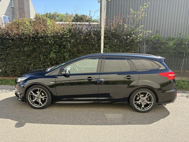 Ford FOCUS Wagon 1.0 ST-Line / NAVI / AIRCO ECC / CRUISE / 148dkm! NAP!