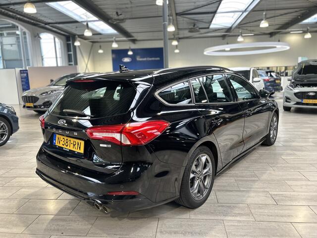 Ford FOCUS Wagon EcoBoost Hybrid 125 pk ST Line | Winter Pack | AGR stoel | LED | Adapt. cruise | Camera |