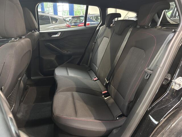 Ford FOCUS Wagon EcoBoost Hybrid 125 pk ST Line | Winter Pack | AGR stoel | LED | Adapt. cruise | Camera |