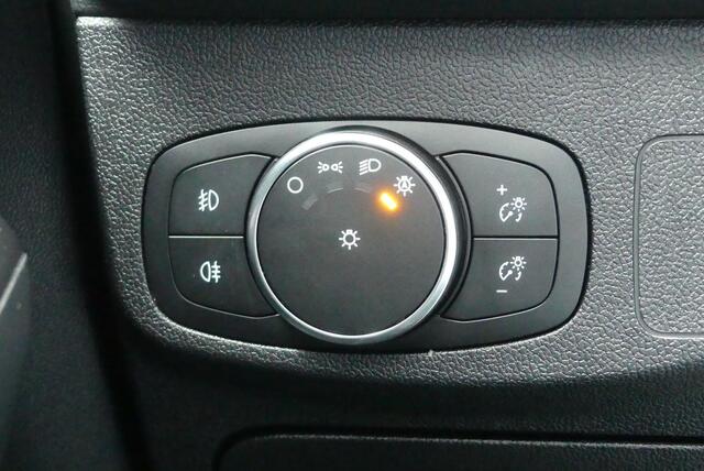 Ford FOCUS 1.0 EcoBoost Titanium X Business MATRIX, CRUISE, CLIMA, WINTER PACK, PDC V&A, NAVI, LANE ASSIST, 18.911KM