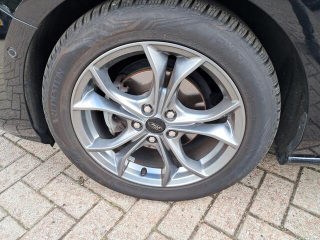 Ford FOCUS 1.0 EcoBoost ST Line Business | Clima | Navigatie | Camera | LM Velgen | Keyless entry en start | Privacy glas | RIJKLAARPRIJS INCL 12 MAANDEN GARANTIE EN BEURT