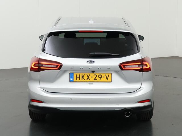 Ford FOCUS Wagon 1.0 EcoBoost Hybrid Titanium | Navigatie | Winterpack | Cruise control Adaptief | Parkeercamera |