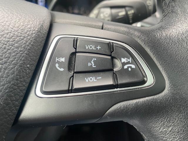 Ford FOCUS BWJ 2018 | 1.0 16PK Titanium | TREKHAAK | SCHUIFDAK | CLIMA | CAMERA | CARPLAY | NAVI | CRUISE | 2X PDC |