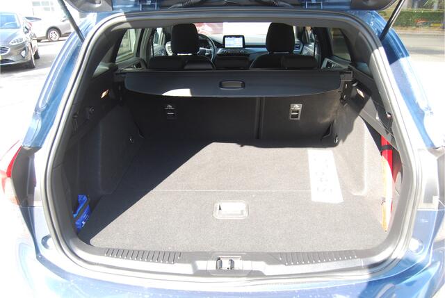 Ford FOCUS Wagon 1.5 EcoBoost ST-Line Business 150pk TREKHAAK | WINTERPACK | CAMERA | GROTE SPOILER | NAVIGATIE