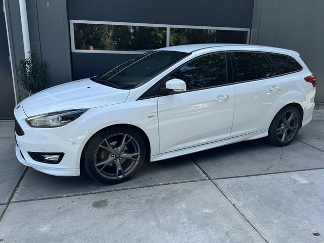 Ford FOCUS Wagon 1.0 Ecoboost 125pk H6 ST-Line Navigatie LMV PDC Climate Control