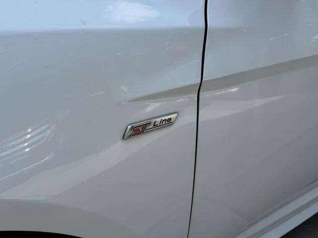 Ford FOCUS Wagon 1.0 Ecoboost 125pk H6 ST-Line Navigatie LMV PDC Climate Control