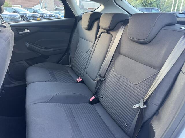 Ford FOCUS 1.5 Ecoboost Titanium 150pk Trekhaak | Cruise control | Voorruit verwarming | Climate control | Navigatie