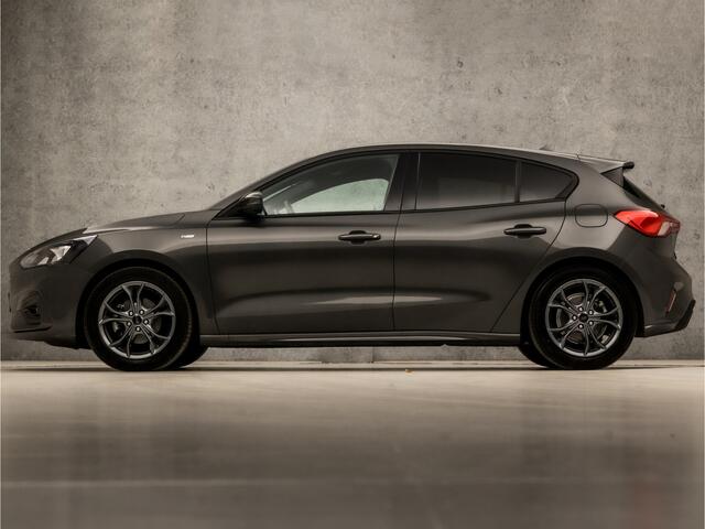 Ford FOCUS 1.0 EcoBoost ST Line (APPLE CARPLAY, GROOT NAVI, LED KOPLAMPEN, GETINT GLAS, SPORTSTOELEN, PARKEERSENSOREN, ZWART HEMEL, CRUISE, NIEUWE APK, NIEUWSTAAT)