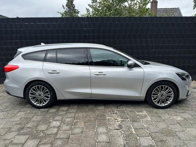 Ford FOCUS 1.5 ECOB. TIT. BNS **DAB//BenO//CARPLAY**