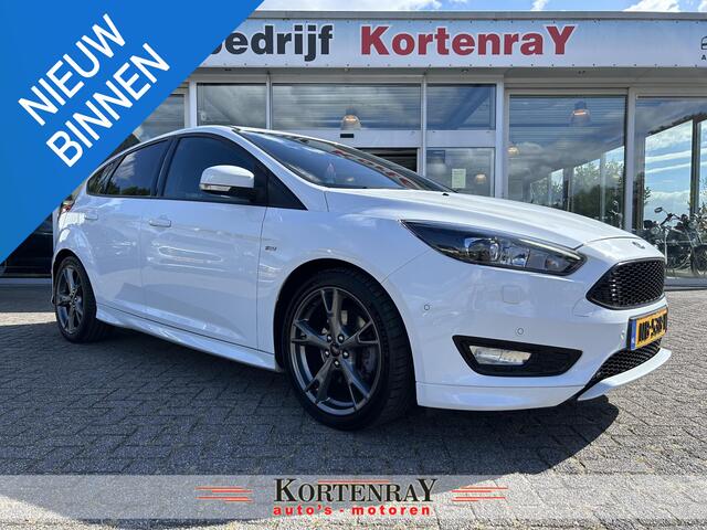 Ford FOCUS 1.5 ST-Line /airco/cruise control/pdc/d-riem vervangen bij km172194 - 04-11-2024/100% dealer onderhouden.
