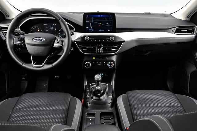 Ford FOCUS 1.0 EcoBoost Hybrid Trend Edition Business | Camera | Sportstoelen | Apple carplay | LED