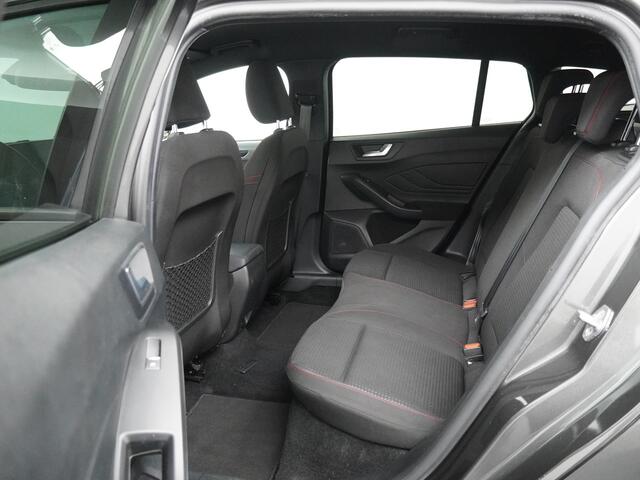 Ford FOCUS Wagon EcoBoost Hybrid 125pk ST Line | Trekhaak | Dealer onderhouden | Nw. model | Led | Clima |