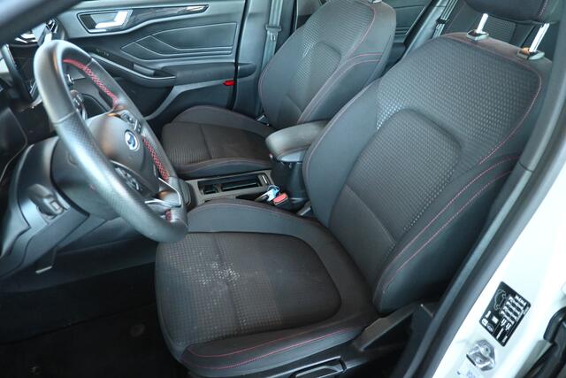 Ford FOCUS Wagon 1.0 EcoBoost Hybrid ST Line Business Navigatie Stuur/Stoelverwarming Inruil Mogelijk!