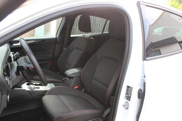 Ford FOCUS 1.0i EcoB. 125pk Automaat ST-Line Business Navigatie, Camera, Cruise, Winterpack, 17"