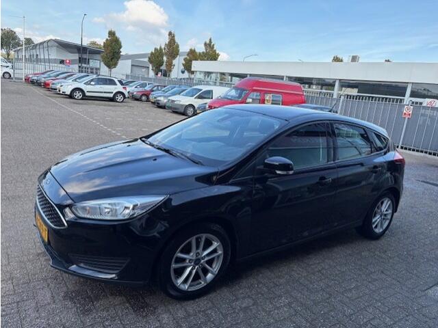 Ford FOCUS 1.0 Trend 1 EIGENAAR * DEALERONDERHOUDEN *